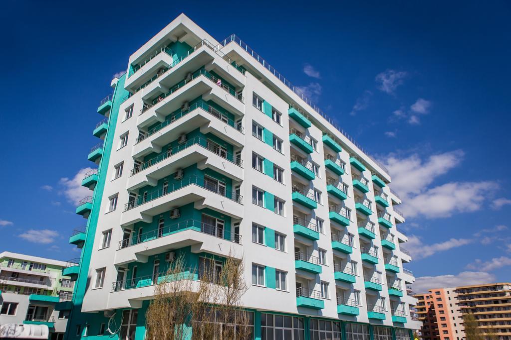 Oasis By The Sea - Summerland Apartment Mamaia Dış mekan fotoğraf