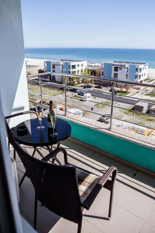 Oasis By The Sea - Summerland Apartment Mamaia Dış mekan fotoğraf