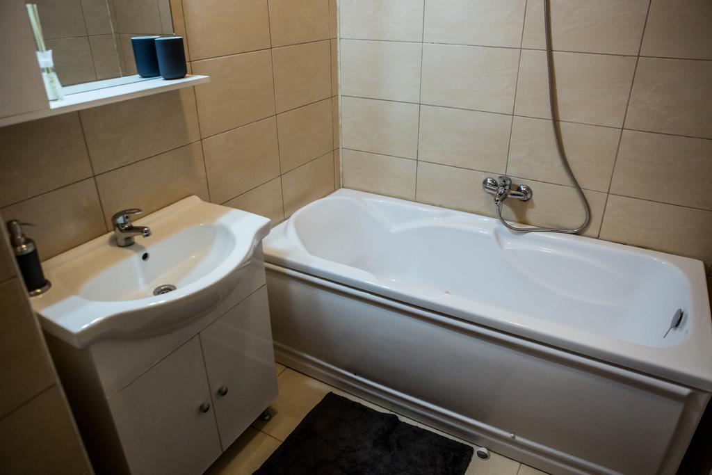 Oasis By The Sea - Summerland Apartment Mamaia Dış mekan fotoğraf