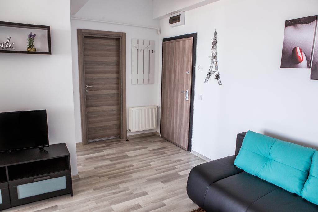 Oasis By The Sea - Summerland Apartment Mamaia Dış mekan fotoğraf