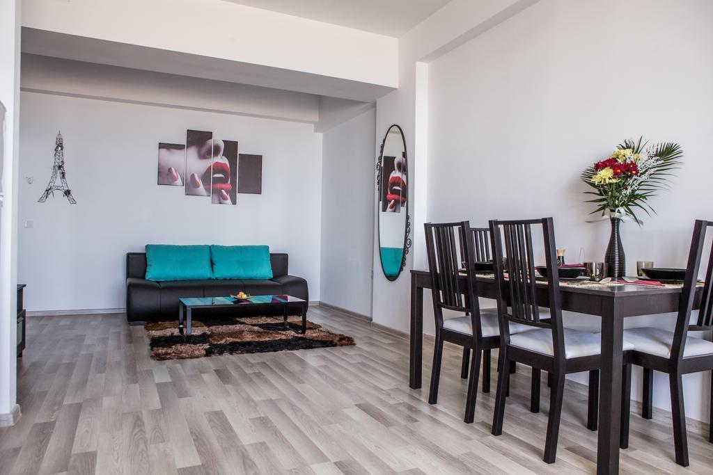 Oasis By The Sea - Summerland Apartment Mamaia Dış mekan fotoğraf