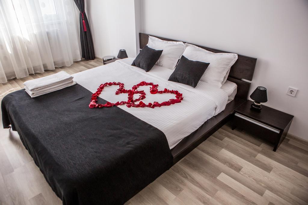 Oasis By The Sea - Summerland Apartment Mamaia Dış mekan fotoğraf